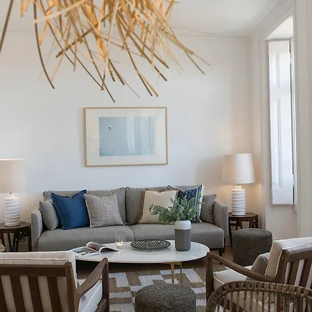 Relaxing And Authentic Terrace Duplex Near Alfama Apartman *