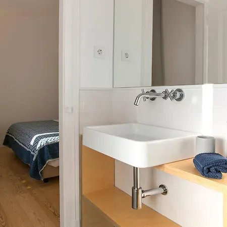 Relaxing And Authentic Terrace Duplex Near Alfama Apartman Lisboa